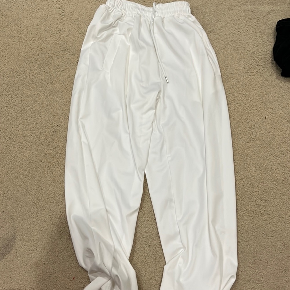White sweat pants